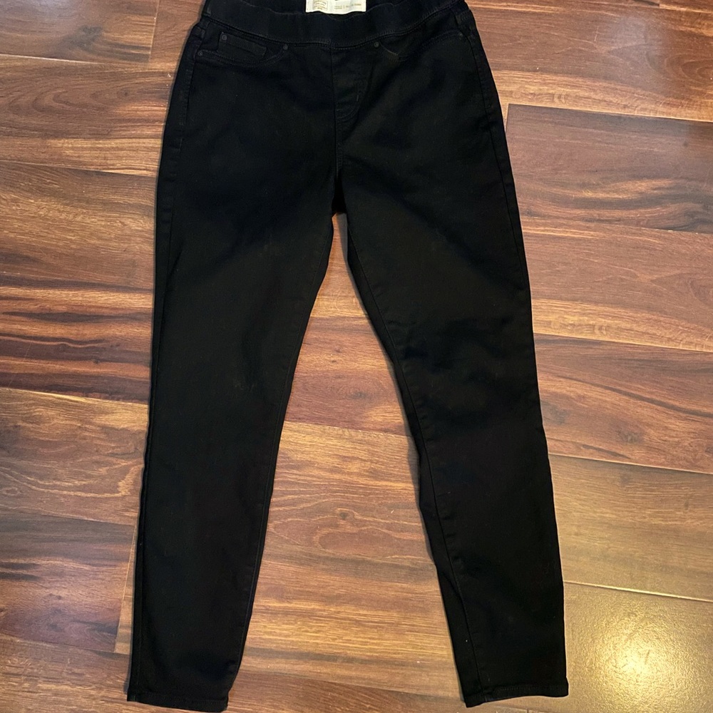 Levi’s pull-on skinny jeans